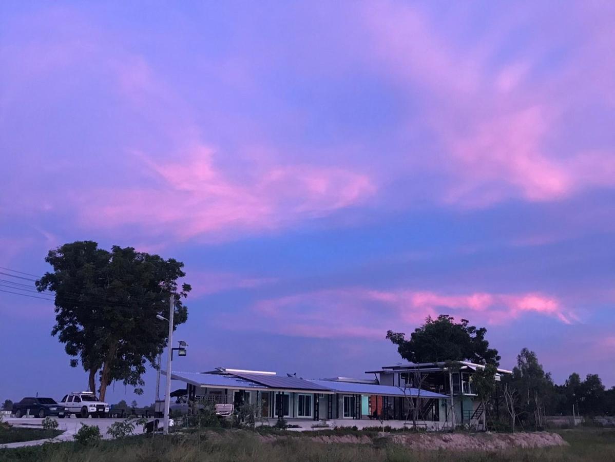 Solarcell Private Homestay - โซล่าเซลล์ไพรเวทโฮมสเตย์ Uthajthani Kültér fotó